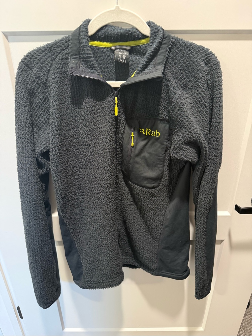 Rab Men's Charcoal Fleece Pullover with Lime Accents
